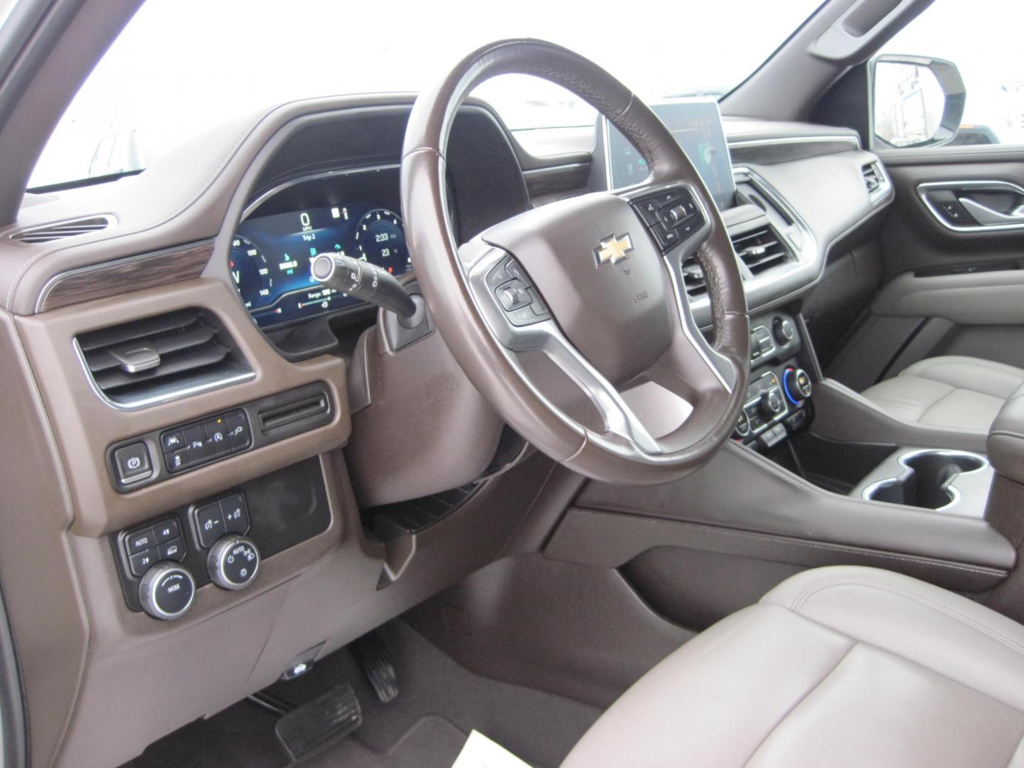 2022 Beige /Tan Chevrolet Tahoe LT AWD (1GNSKNKD5NR) with an 5.3L V8 OHV 16V engine, 10 speed automatic transmission, located at 9530 Old Seward Highway, Anchorage, AK, 99515, (907) 349-3343, 61.134140, -149.865570 - Nice Chevrolet Tahoe LT come take a test drive - Photo#10